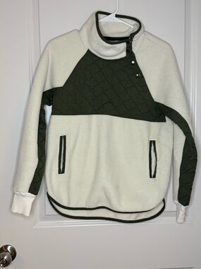 Abercrombie & Fitch Cream Fleece Pullover with Olive Trim